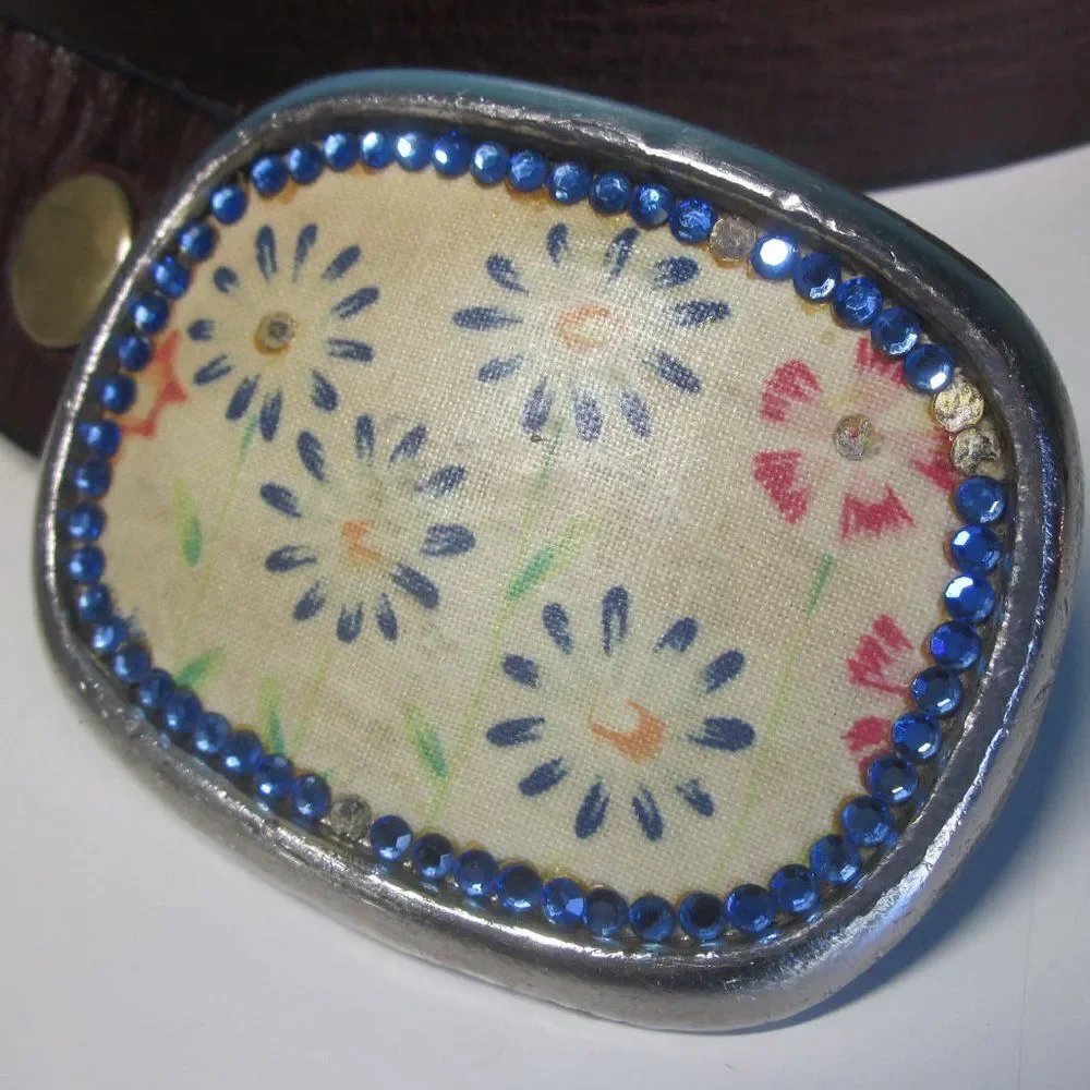 Rustic Leather Belt & Silver Metal Floral Buckle Size 32